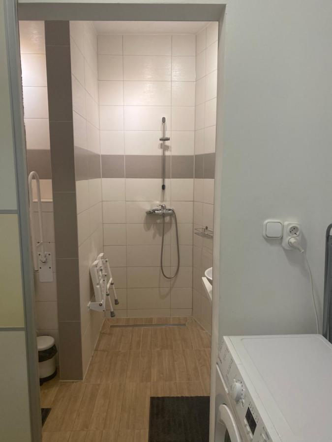 Tatra Apartment By The Danube Fully Accessible Budapest Bagian luar foto