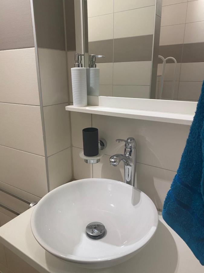 Tatra Apartment By The Danube Fully Accessible Budapest Bagian luar foto